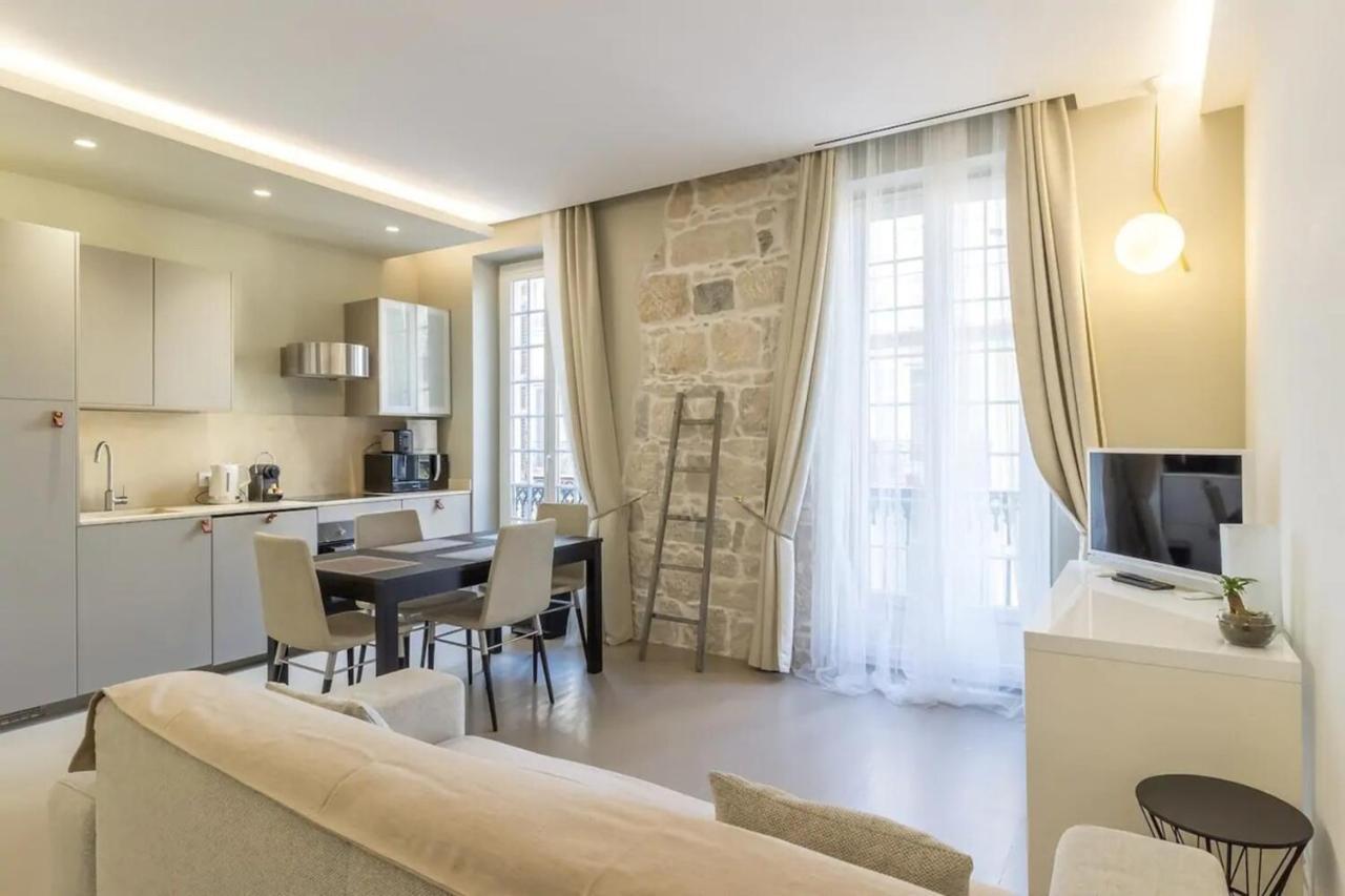 Private Furnished Apartment Ideally Located in The Carré d'Or Niza Exterior foto