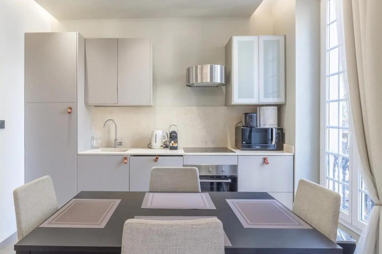 Private Furnished Apartment Ideally Located in The Carré d'Or Niza Exterior foto